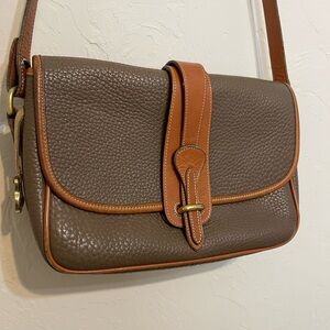 Vintage Dooney and Bourke crossbody bag